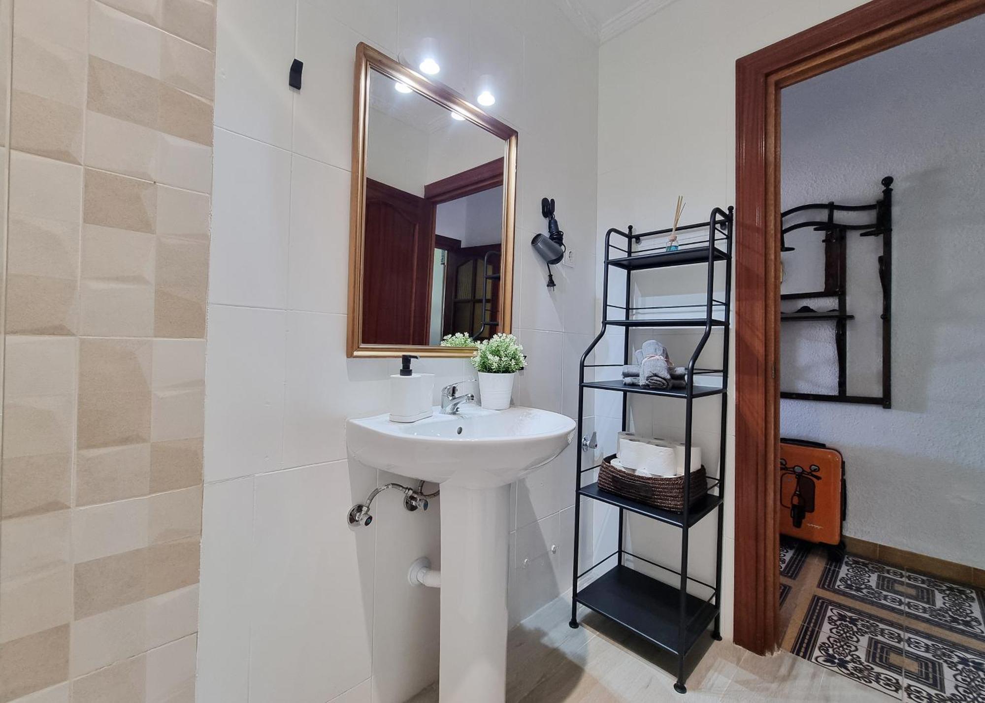 Tinoko Apartament In La Carihuela Beach Torremolinos Dış mekan fotoğraf