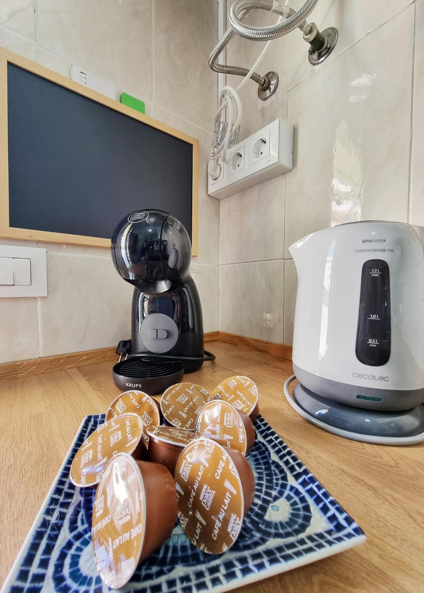 Tinoko Apartament In La Carihuela Beach Torremolinos Dış mekan fotoğraf