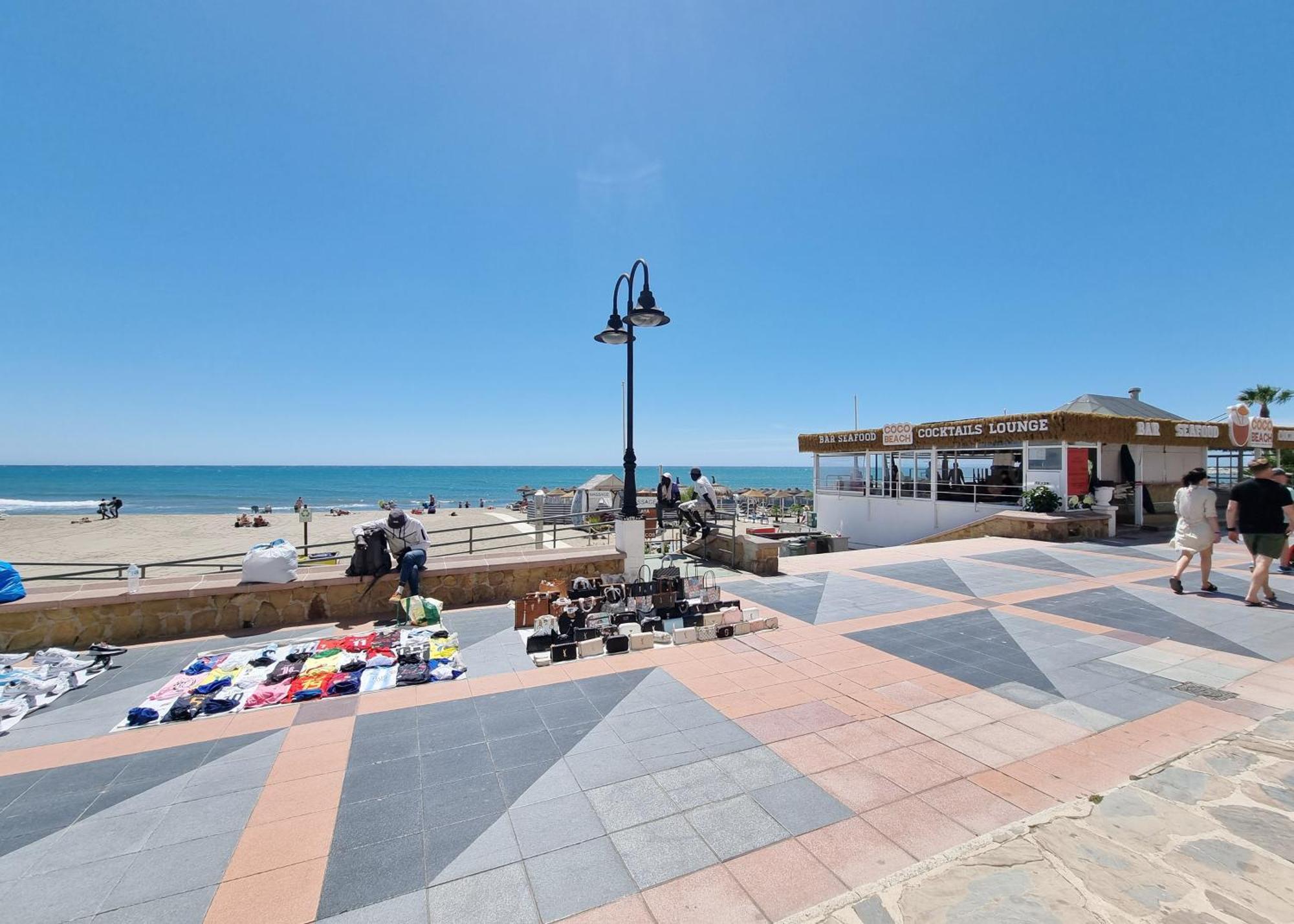Tinoko Apartament In La Carihuela Beach Torremolinos Dış mekan fotoğraf
