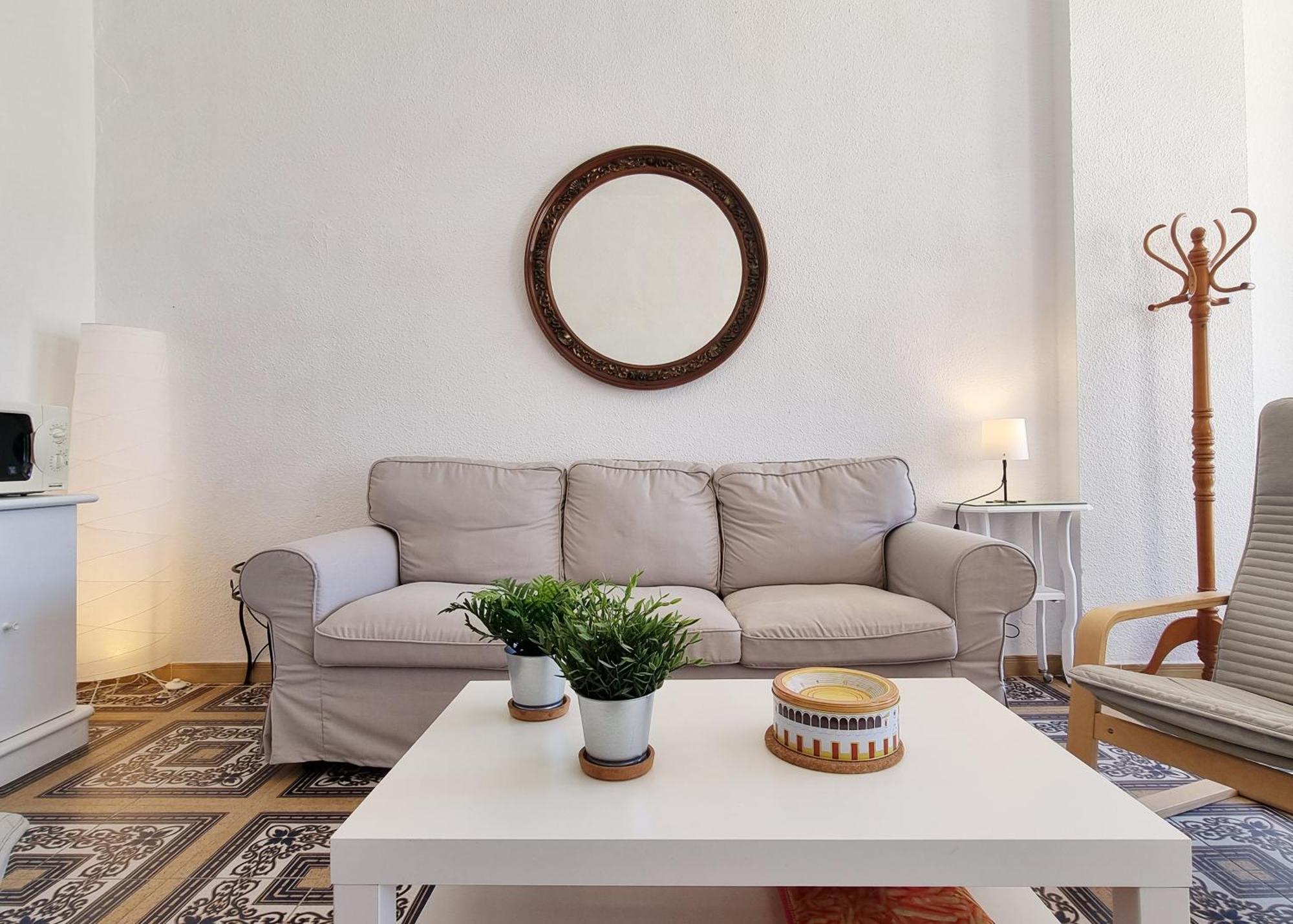 Tinoko Apartament In La Carihuela Beach Torremolinos Dış mekan fotoğraf