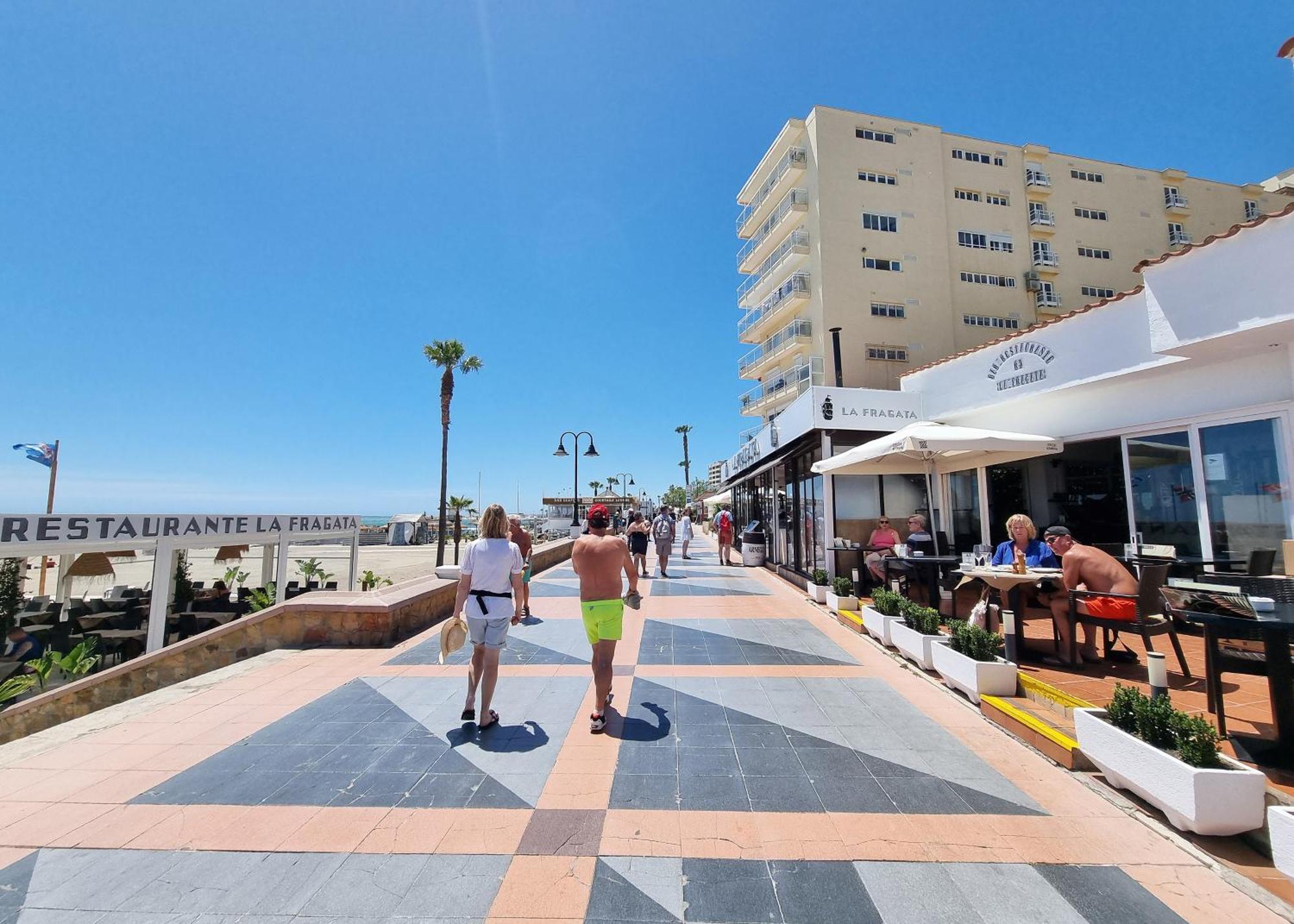 Tinoko Apartament In La Carihuela Beach Torremolinos Dış mekan fotoğraf